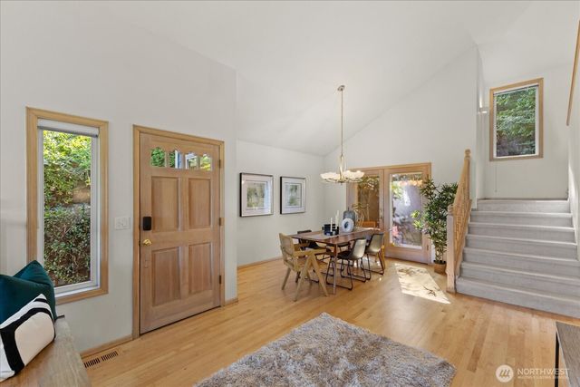 9009 45th Avenue NE, Seattle, WA 98115