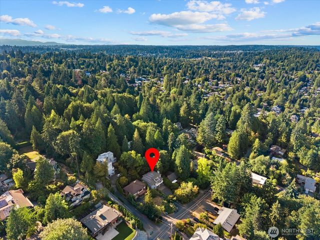 9009 45th Avenue NE, Seattle, WA 98115