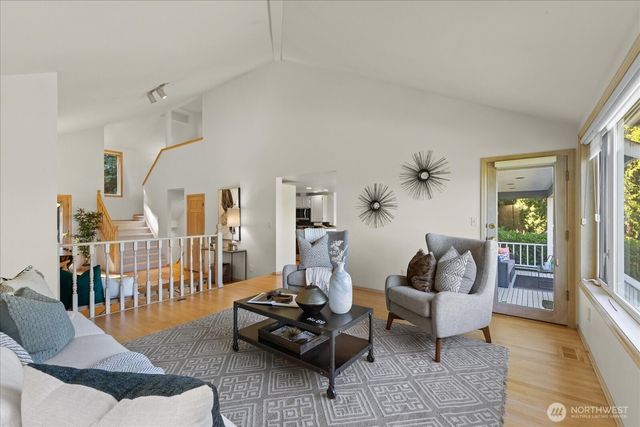 9009 45th Avenue NE, Seattle, WA 98115