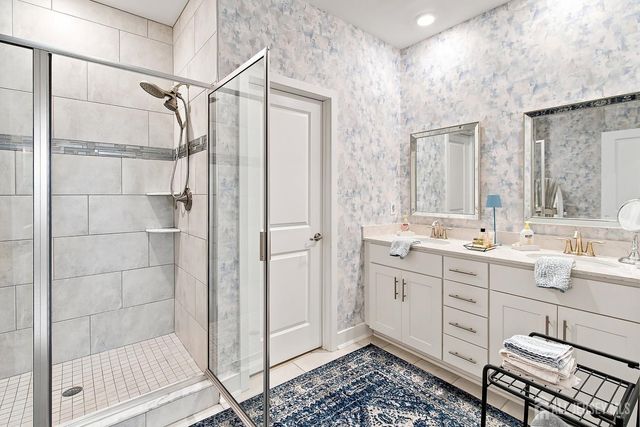83 Starlight Drive, Monroe, NJ 08831