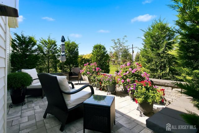 83 Starlight Drive, Monroe, NJ 08831