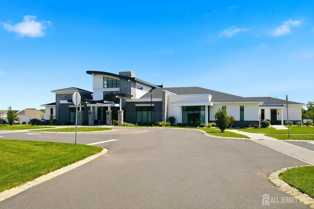 83 Starlight Drive, Monroe, NJ 08831