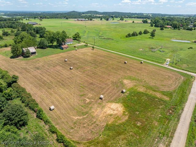 627 Parks Drive, Charleston, AR 72933