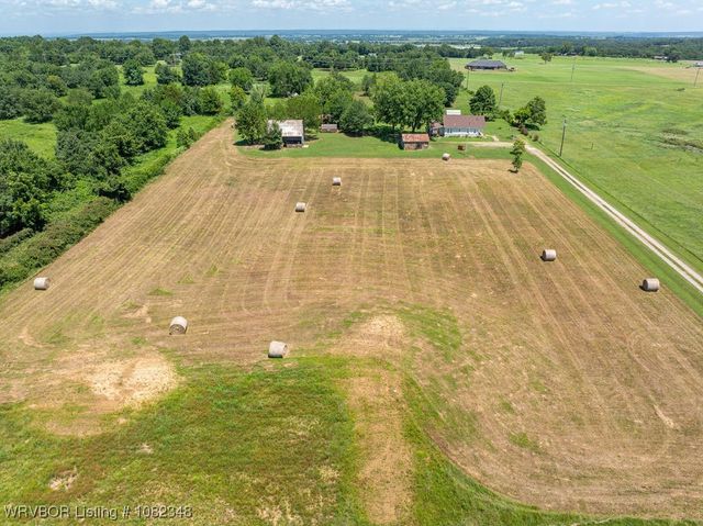 627 Parks Drive, Charleston, AR 72933