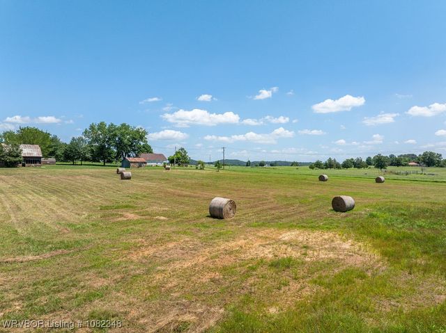 627 Parks Drive, Charleston, AR 72933