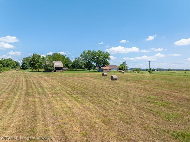 627 Parks Drive, Charleston, AR 72933