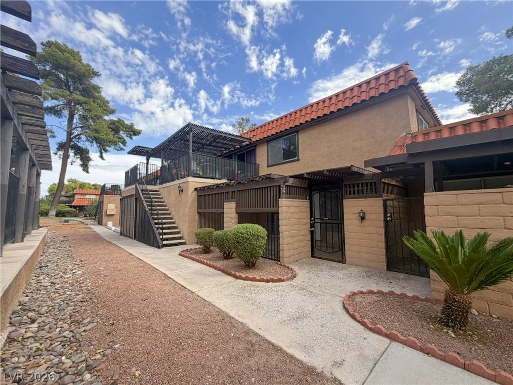 200 Brookside Lane C, Las Vegas, NV 89107 — exterior