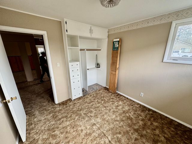 948 S Ivy Street, Medford, OR 97501