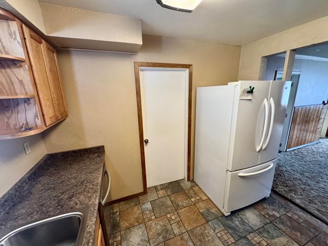 948 S Ivy Street, Medford, OR 97501