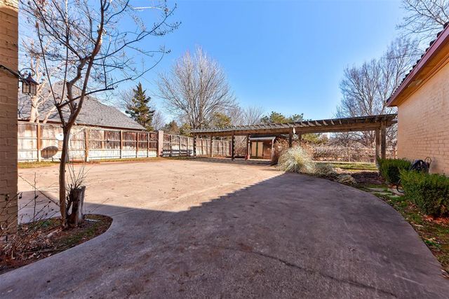 15300 Stoney Spring Road, Edmond, OK 73013