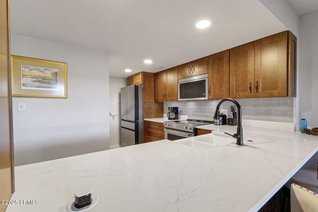 70 Paddle Boat Ln Apt 108D, Hilton Head Island, SC 29928