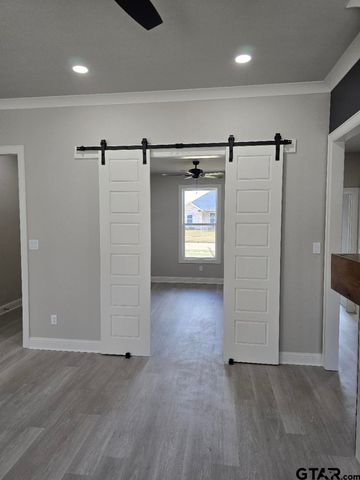 910 Alex Dr, Whitehouse, TX 75791