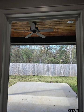 910 Alex Dr, Whitehouse, TX 75791