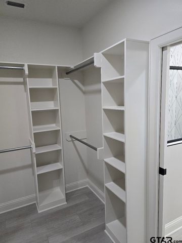 910 Alex Dr, Whitehouse, TX 75791