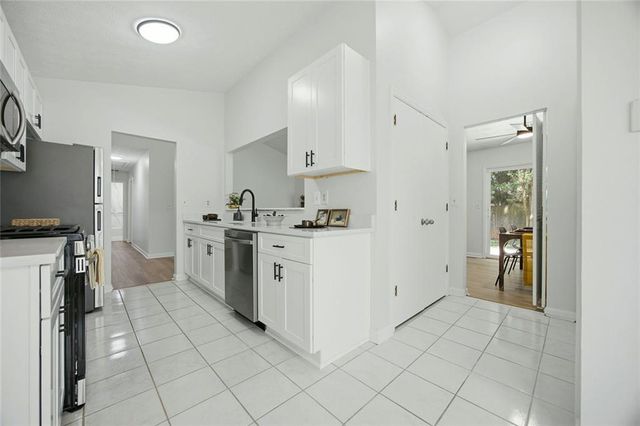 10855 Mortons Circle, Johns Creek, GA 30022