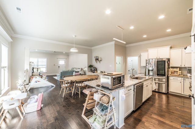 3013 Peevey Creek Lane, Owens Cross Roads, AL 35763