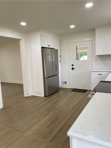 475 Maxwell Road, Roswell, GA 30075