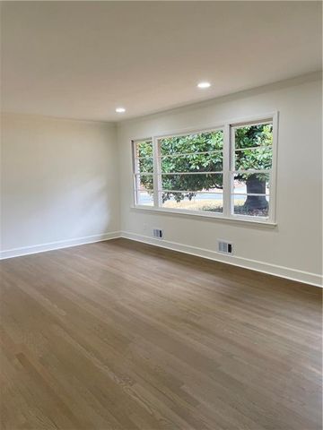 475 Maxwell Road, Roswell, GA 30075