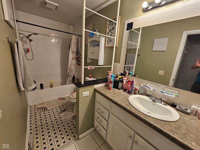 6302 W Loretta Drive, Indianapolis, IN 46221