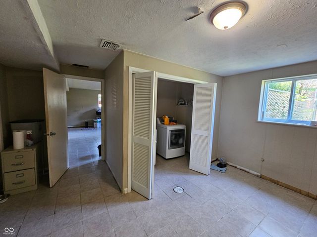 6302 W Loretta Drive, Indianapolis, IN 46221