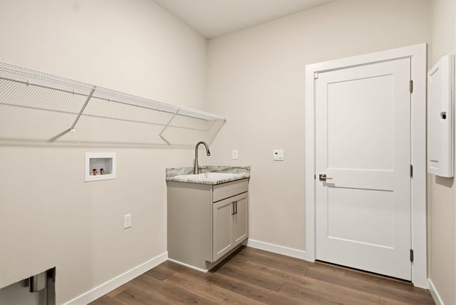 1231 N High Desert Dr, Deer Park, WA 99006