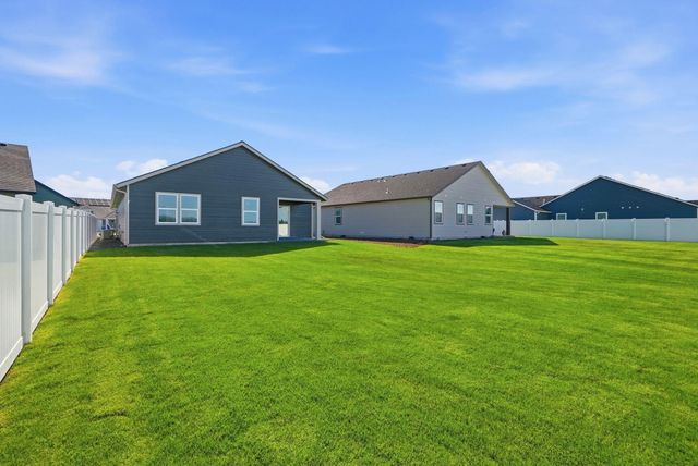1231 N High Desert Dr, Deer Park, WA 99006