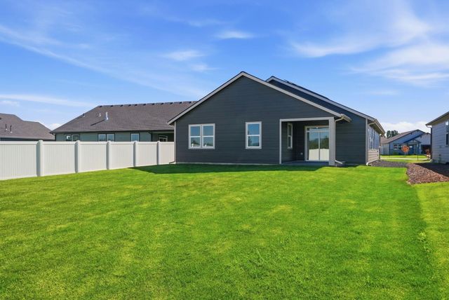 1231 N High Desert Dr, Deer Park, WA 99006