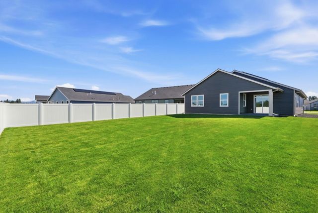 1231 N High Desert Dr, Deer Park, WA 99006