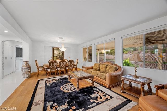 1417 Misty Moat Street, Las Vegas, NV 89117