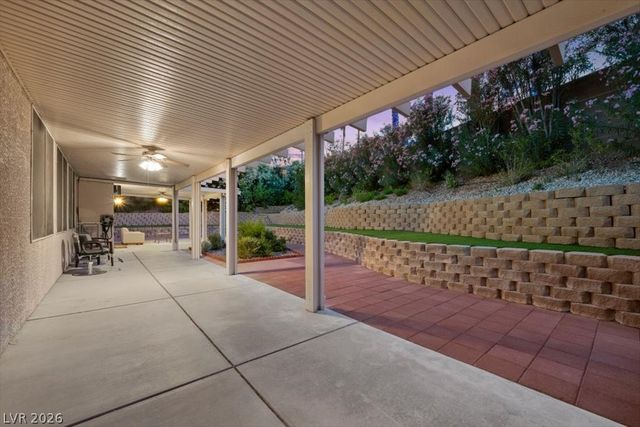 1417 Misty Moat Street, Las Vegas, NV 89117