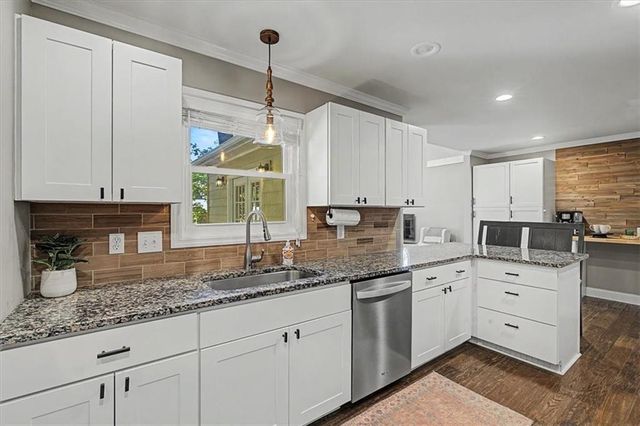 2078 Winding Creek Lane SW, Marietta, GA 30064