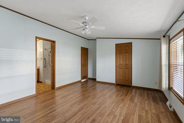 28 CEDAR ST, Manchester, PA 17345