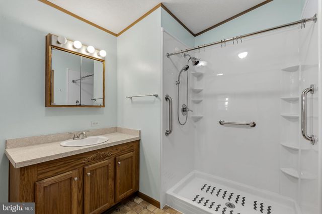 28 CEDAR ST, Manchester, PA 17345
