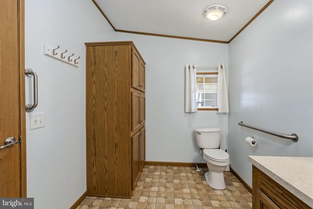 28 CEDAR ST, Manchester, PA 17345