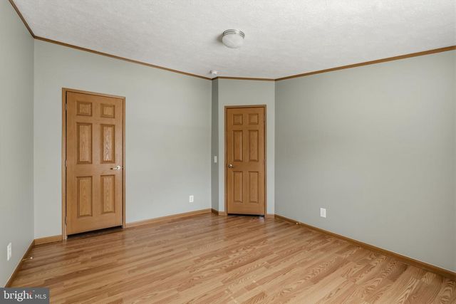 28 CEDAR ST, Manchester, PA 17345