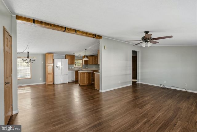 28 CEDAR ST, Manchester, PA 17345