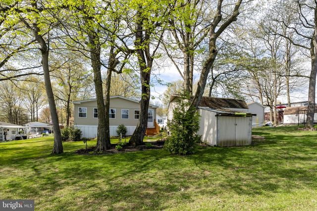 28 CEDAR ST, Manchester, PA 17345