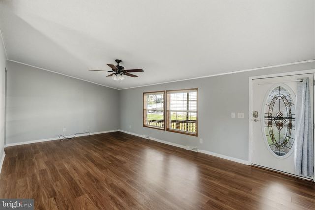 28 CEDAR ST, Manchester, PA 17345