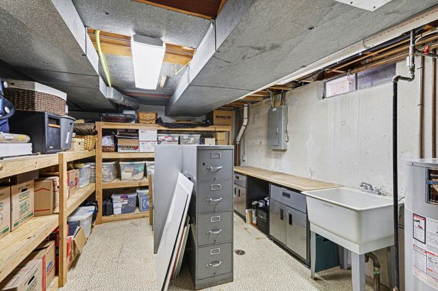 1631 Dicken Drive, Ann Arbor, MI 48103