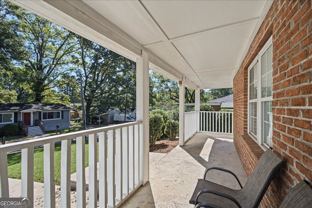 283 Barfield Avenue SW, Atlanta, GA 30310 — photo 4