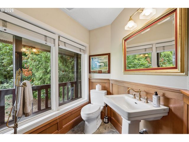 30100 Sw MOUNTAIN Rd, West Linn, OR 97068