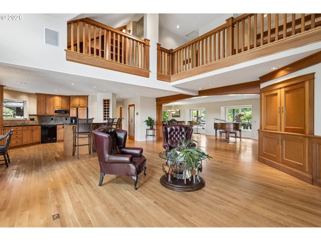 30100 Sw MOUNTAIN Rd, West Linn, OR 97068