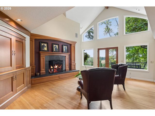 30100 Sw MOUNTAIN Rd, West Linn, OR 97068