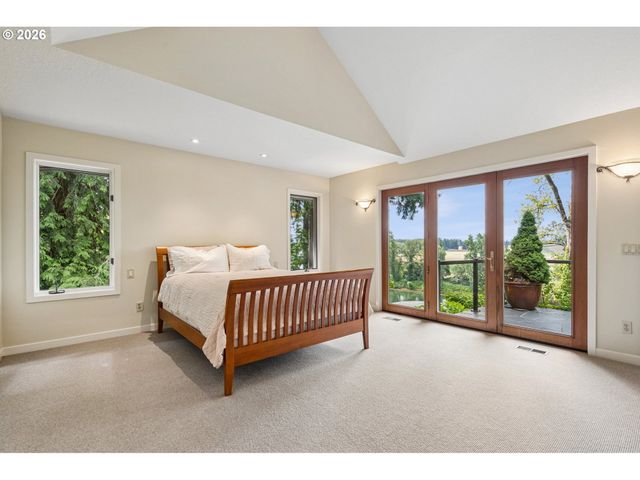 30100 Sw MOUNTAIN Rd, West Linn, OR 97068