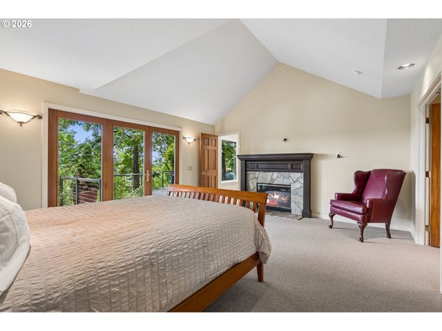 30100 Sw MOUNTAIN Rd, West Linn, OR 97068