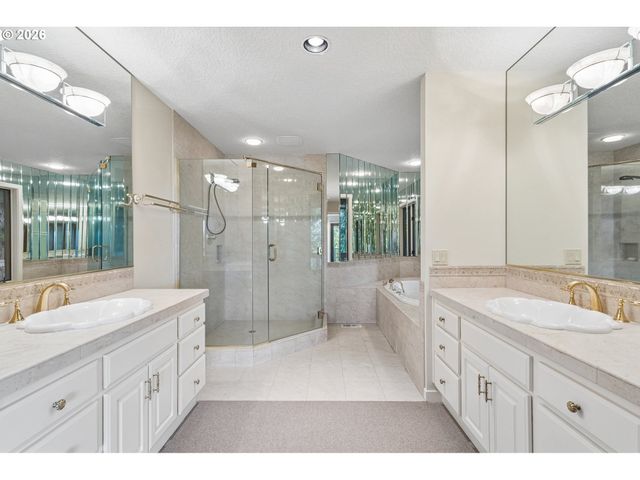 30100 Sw MOUNTAIN Rd, West Linn, OR 97068