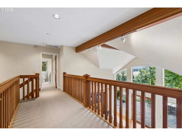 30100 Sw MOUNTAIN Rd, West Linn, OR 97068