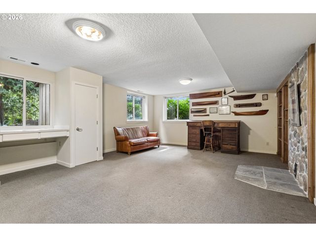 30100 Sw MOUNTAIN Rd, West Linn, OR 97068