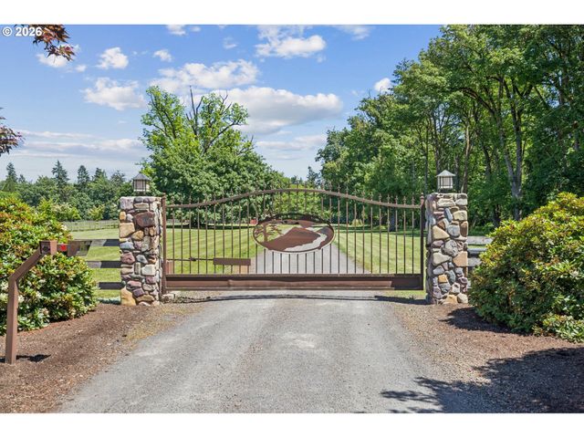 30100 Sw MOUNTAIN Rd, West Linn, OR 97068