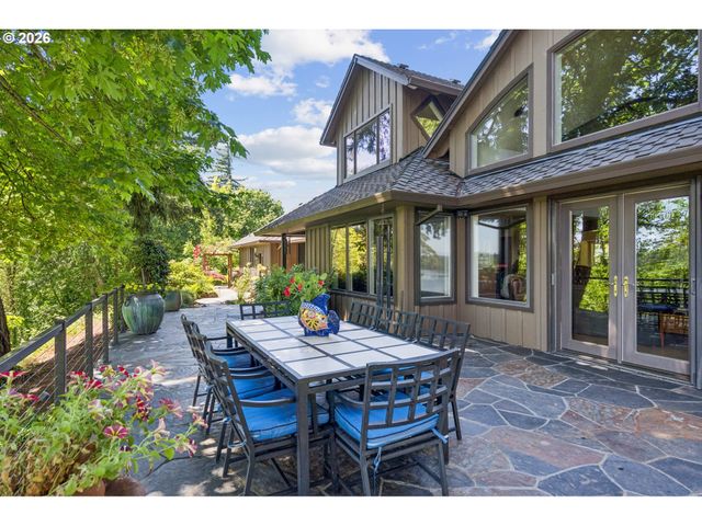 30100 Sw MOUNTAIN Rd, West Linn, OR 97068